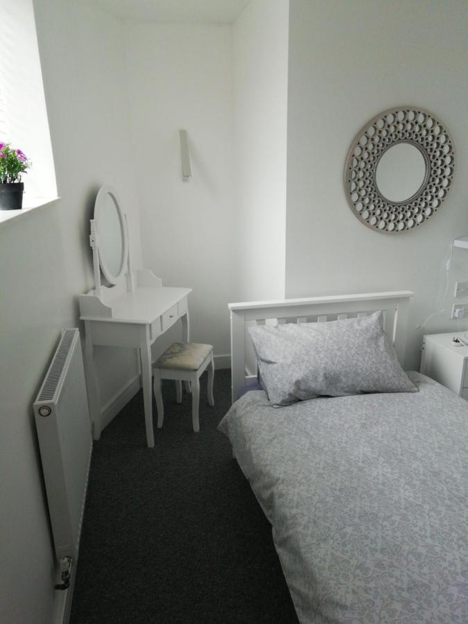 The Antelope Hotel Мърдър Титфил Екстериор снимка